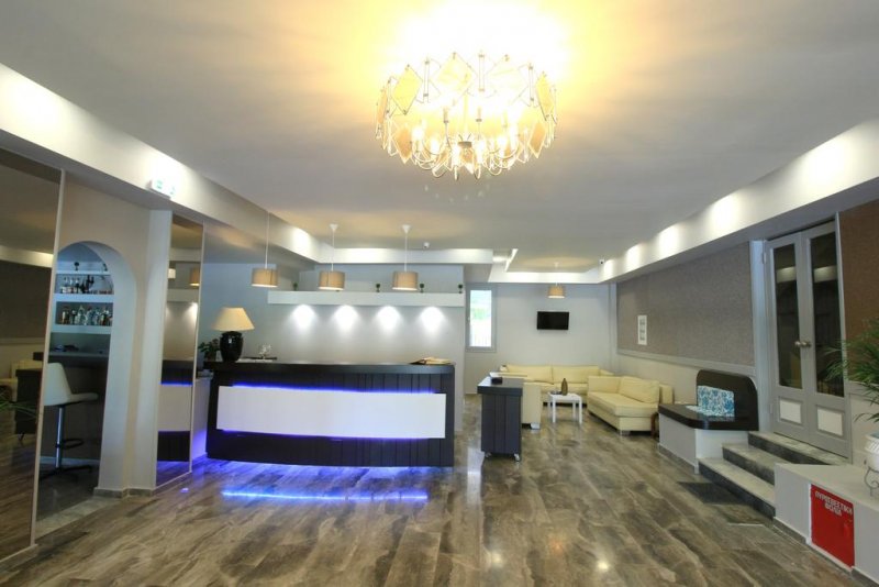 Silver Bay Hotel - Снимка 10