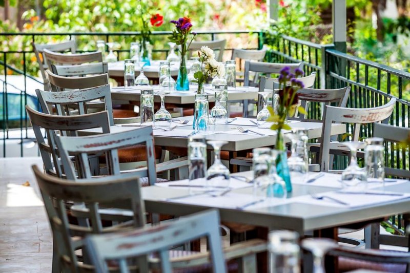 Silver Bay Hotel - Снимка 4