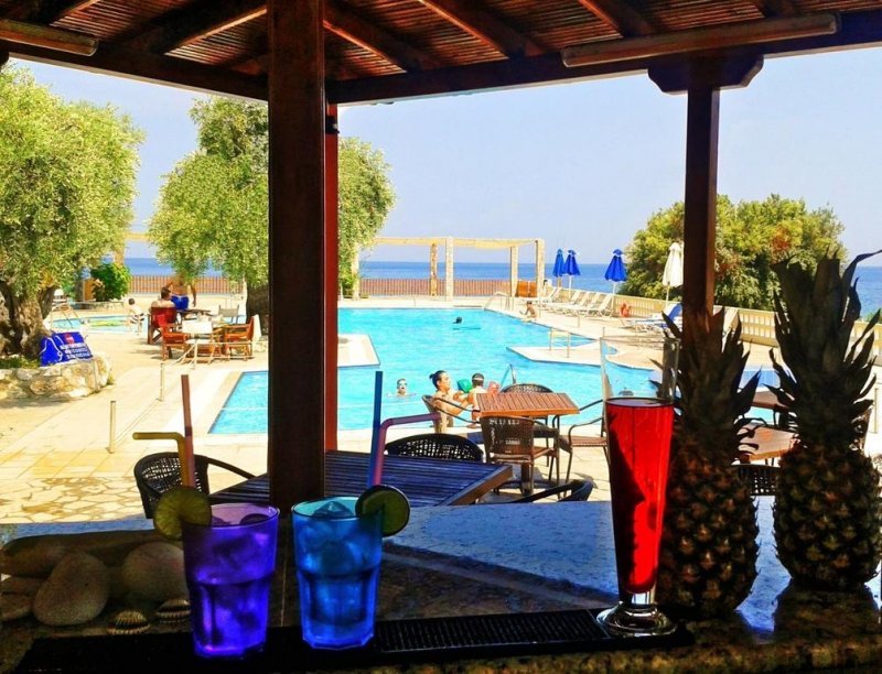 Maranton Beach Hotel - Снимка 10