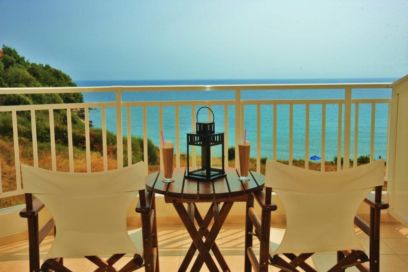 Maranton Beach Hotel - Снимка 5