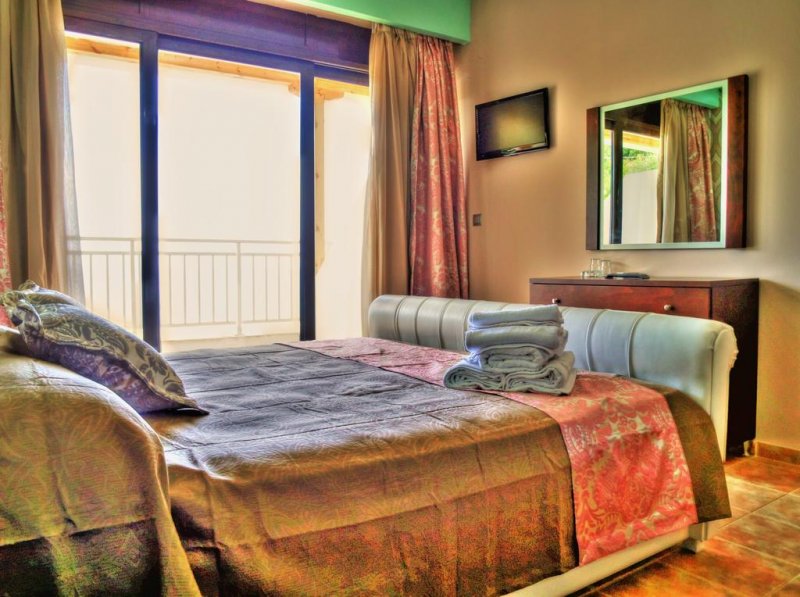 Maranton Beach Hotel - Снимка 5