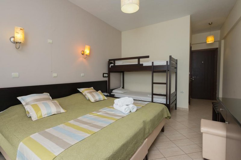 Maranton Beach Hotel - Снимка 10