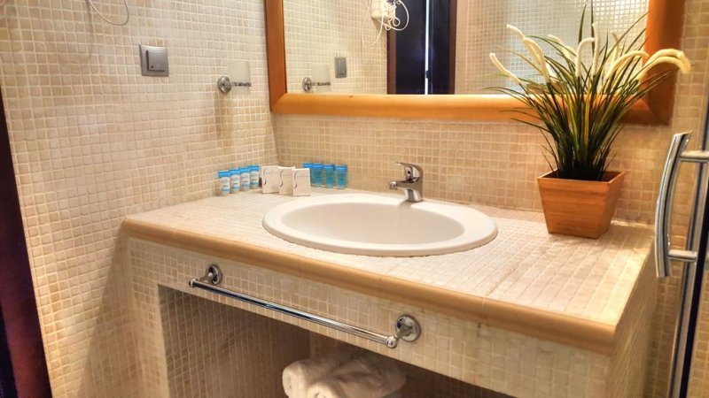 Maranton Beach Hotel - Снимка 4