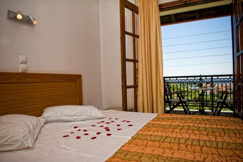 Sunset Hotel - Снимка 8