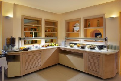 Portes Beach Hotel - Снимка 5