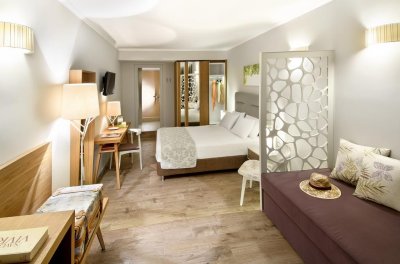 Portes Beach Hotel - Снимка 8
