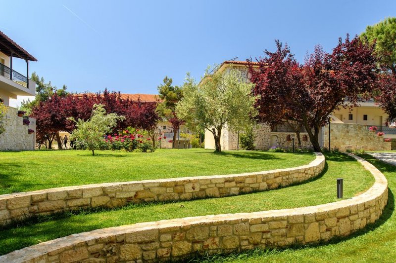 Portes Beach Hotel - Снимка 3