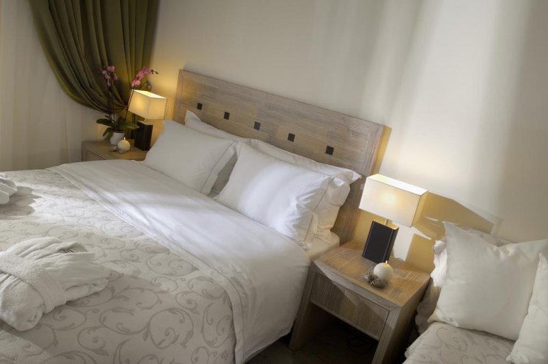 Portes Beach Hotel - Снимка 2