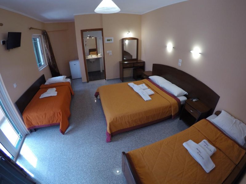 Kalias Hotel - Снимка 8