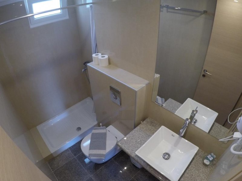 Kalias Hotel - Снимка 1