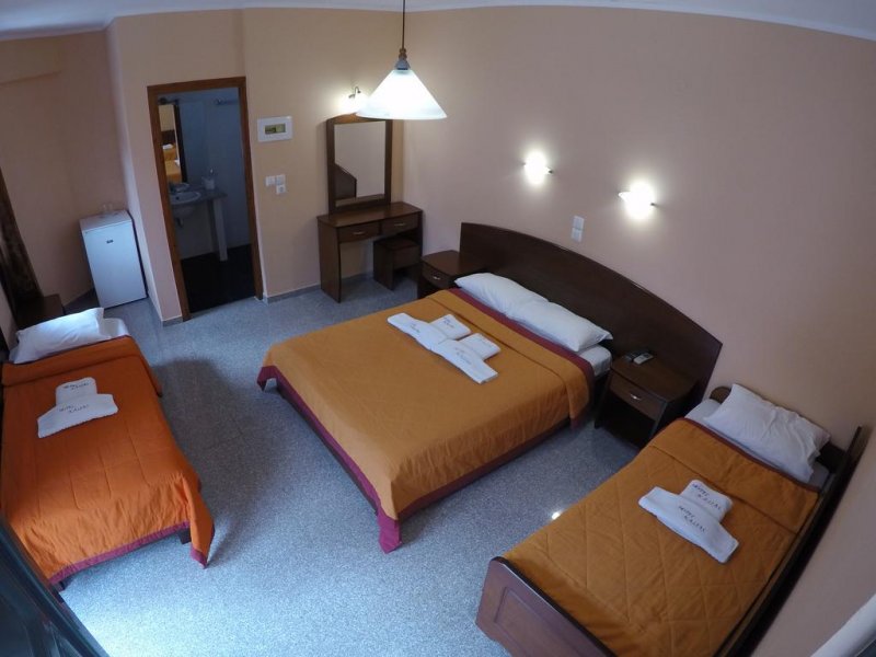 Kalias Hotel - Снимка 9