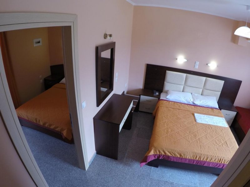 Kalias Hotel - Снимка 11