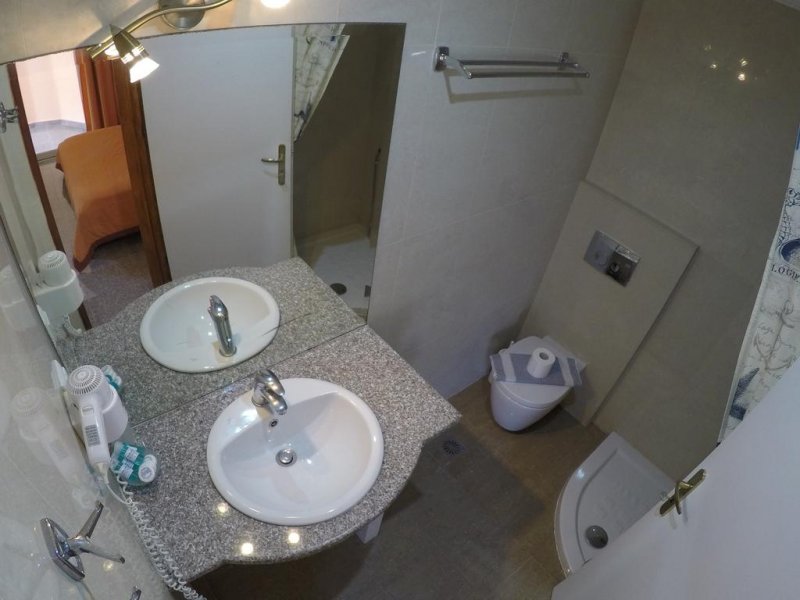 Kalias Hotel - Снимка 8