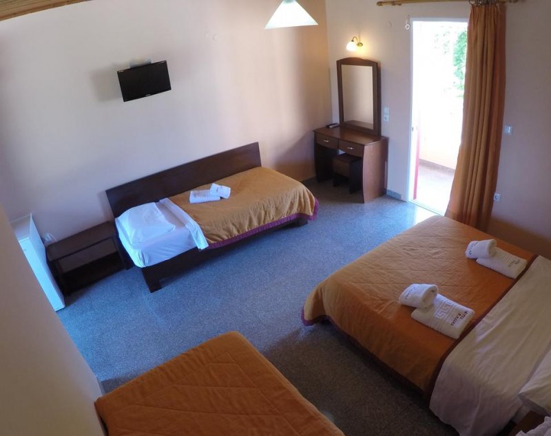 Kalias Hotel - Снимка 9