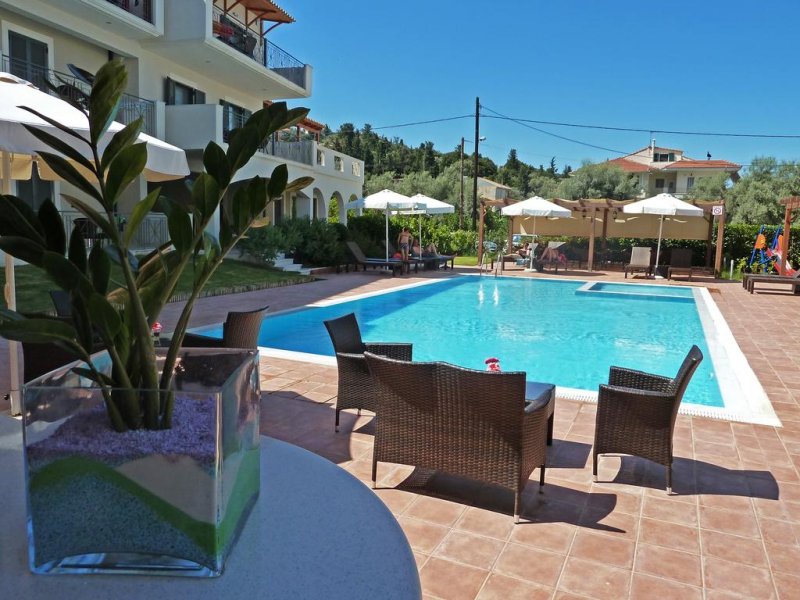 Eleana Hotel - Снимка 0