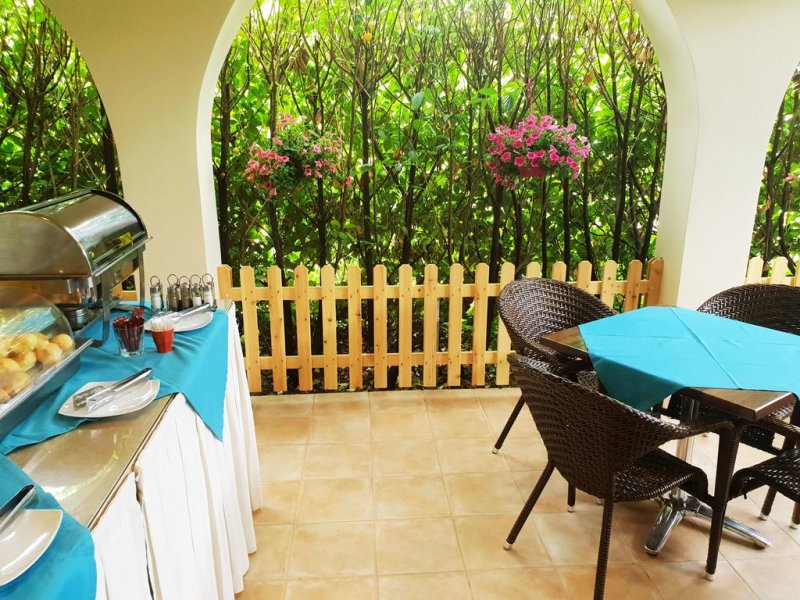 Eleana Hotel - Снимка 9