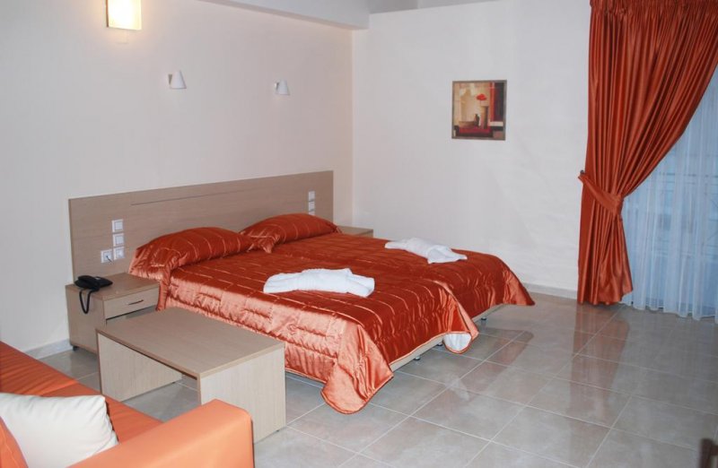 Eleana Hotel - Снимка 8