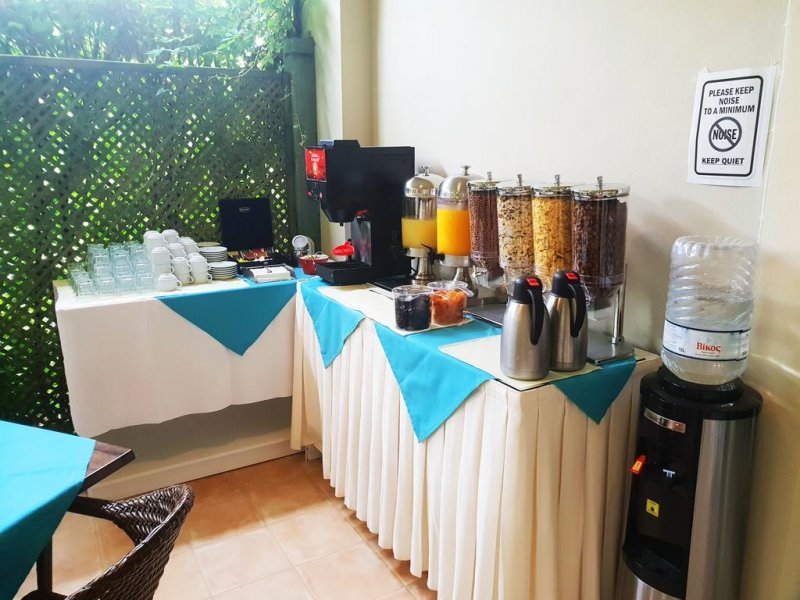 Eleana Hotel - Снимка 2