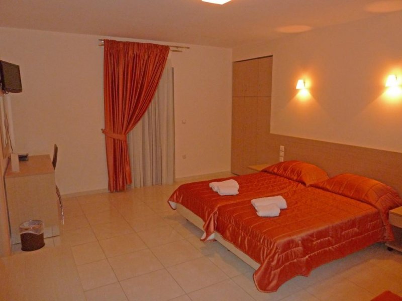 Eleana Hotel - Снимка 7