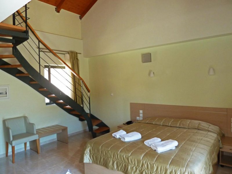 Eleana Hotel - Снимка 8