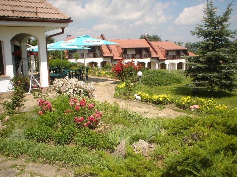 Комплекс Роден край - Снимка 10