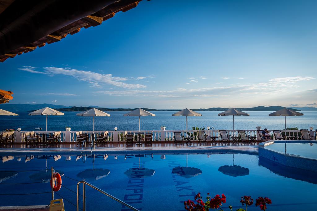5 нощувки със закуски и вечери в хотел Akti Ouranoupoli 4*, Халкидики, Гърция през Юли! - Снимка 21