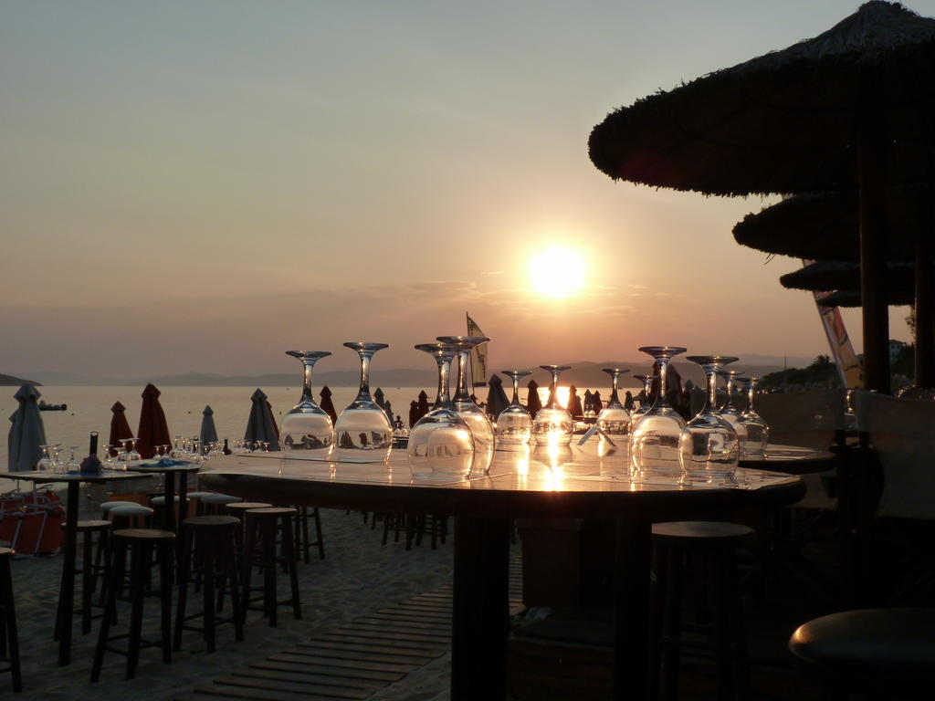 5 нощувки със закуски и вечери в хотел Akti Ouranoupoli 4*, Халкидики, Гърция през Юли! - Снимка 7