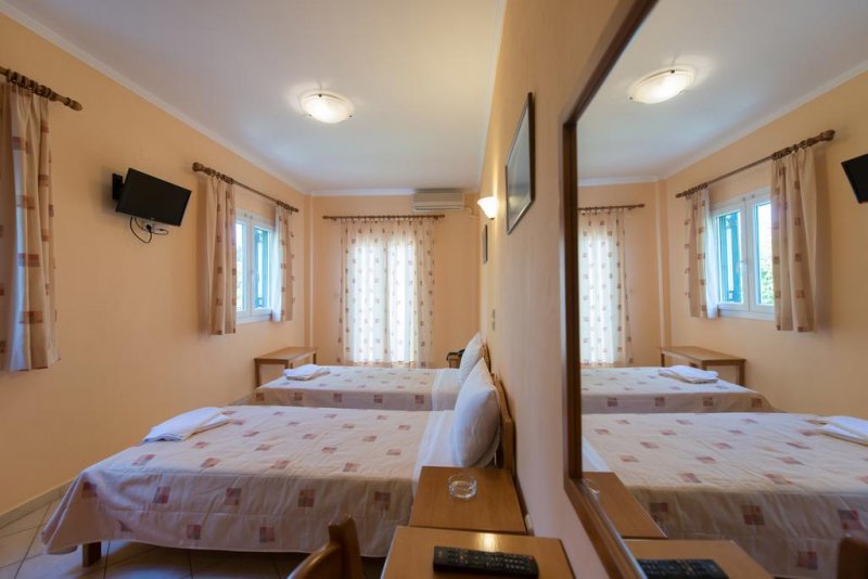 Hotel Sofia Nikiana - Снимка 3