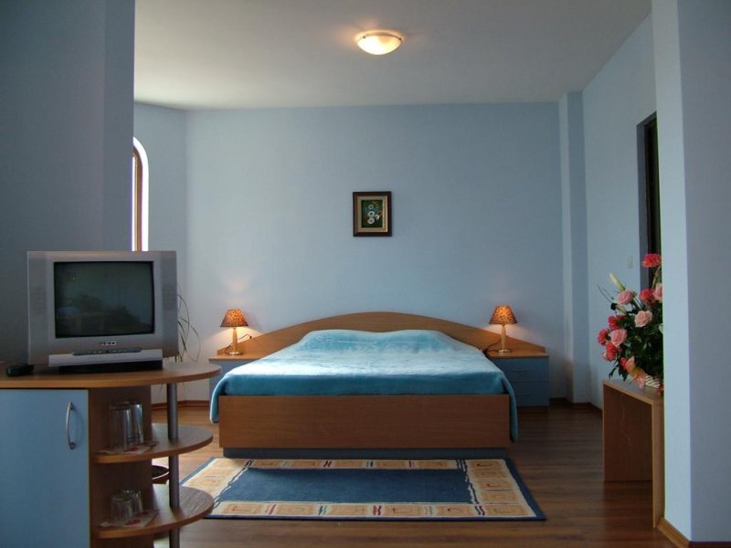 Семеен Хотел Емали - Снимка 2