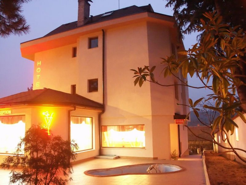 Семеен Хотел Емали - Снимка 7