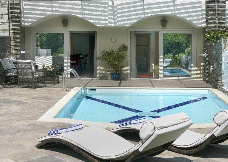 Theophano Imperial Palace - Снимка 1