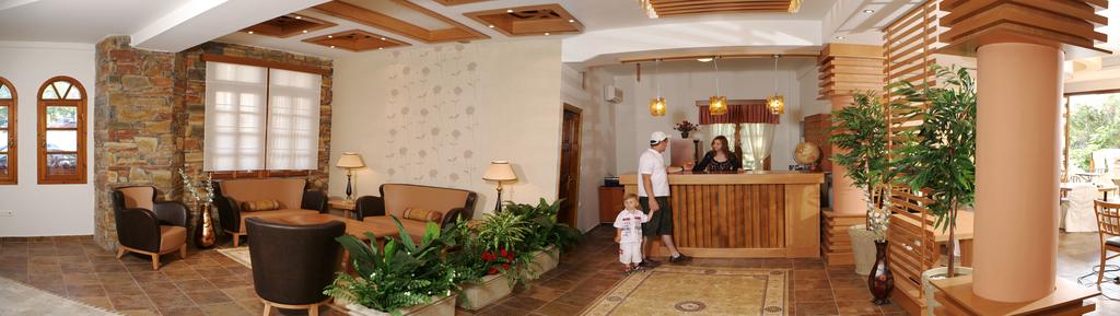 През Май и Юни: 3 нощувки със закуски в хотел Calypso 2*, Халкидики, Гърция! - Снимка 10