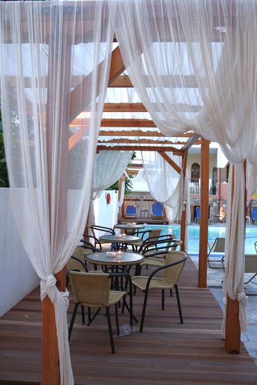 През Май и Юни: 3 нощувки със закуски в хотел Calypso 2*, Халкидики, Гърция! - Снимка 27