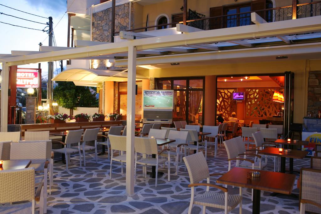 През Май и Юни: 3 нощувки със закуски в хотел Calypso 2*, Халкидики, Гърция! - Снимка 12