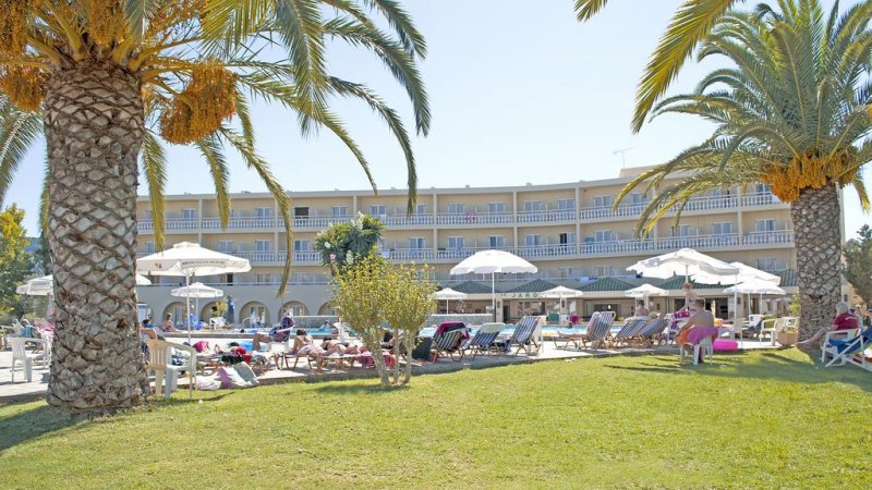 Messonghi Beach Holiday Resort - Снимка 9