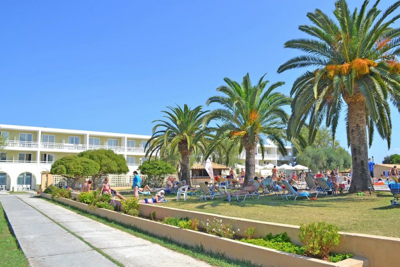 Messonghi Beach Holiday Resort - Снимка 4