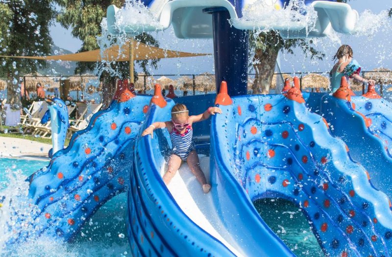 Messonghi Beach Holiday Resort - Снимка 11