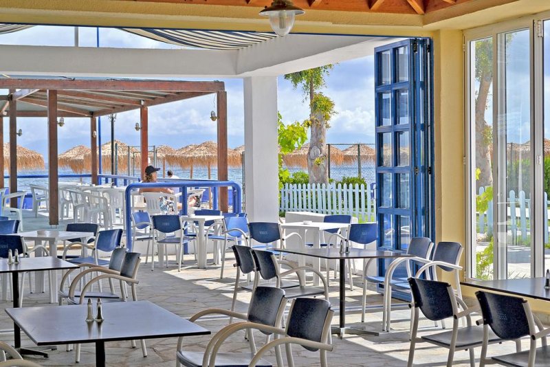 Messonghi Beach Holiday Resort - Снимка 10