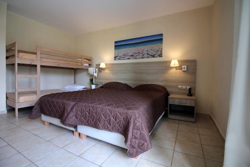 Messonghi Beach Holiday Resort - Снимка 7