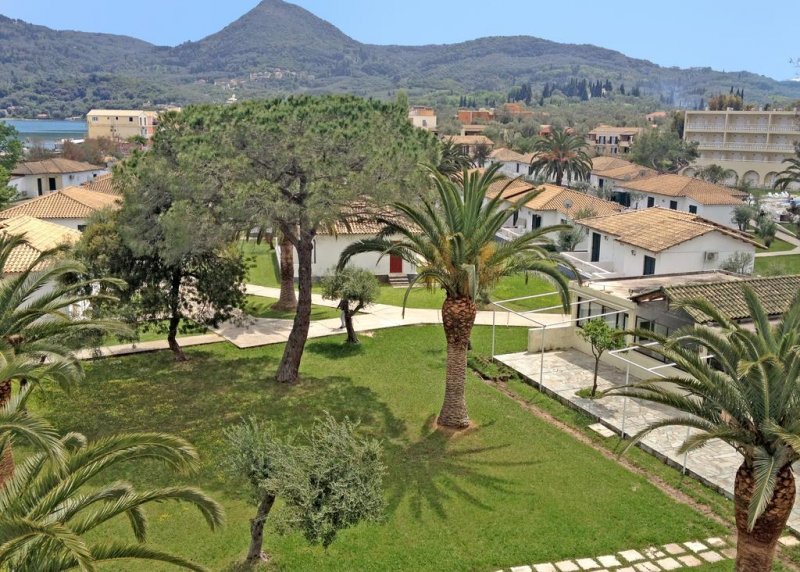 Messonghi Beach Holiday Resort - Снимка 11
