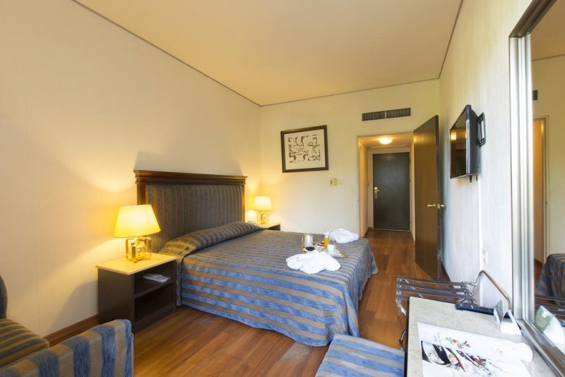 Corfu Holiday Palace - Снимка 8