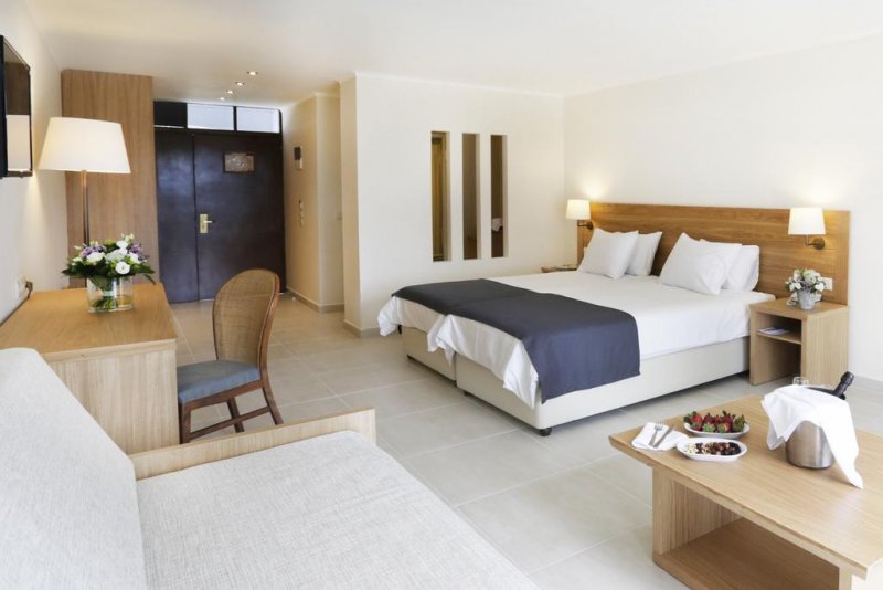 Corfu Holiday Palace - Снимка 4