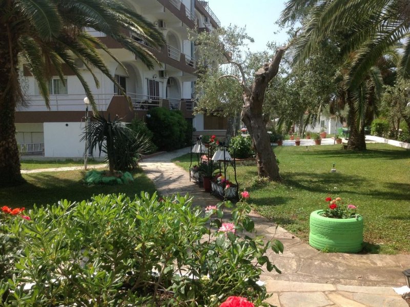 Olympic Bibis Hotel - Снимка 9