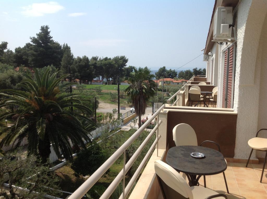 Ранни записвания през септември в Ситония, Гърция! Нощувка, закуска и вечеря на човек + басейн в хотел Olympic Bibis***, на 200м. от плажа - Снимка 35