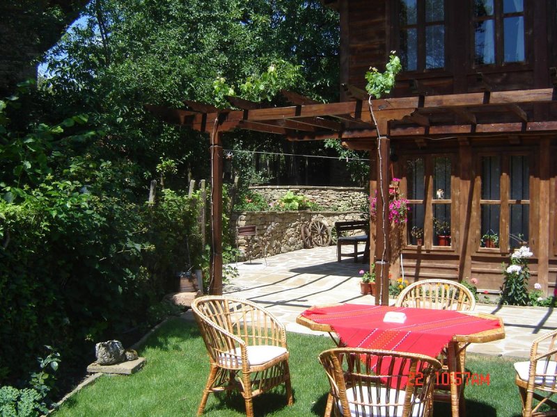 Къща за гости Кенара - Снимка 8