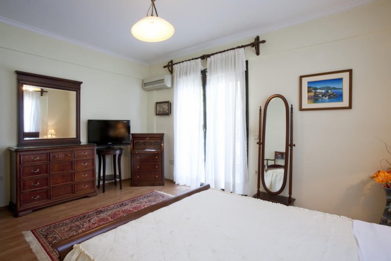 Kymata Hotel - Снимка 11