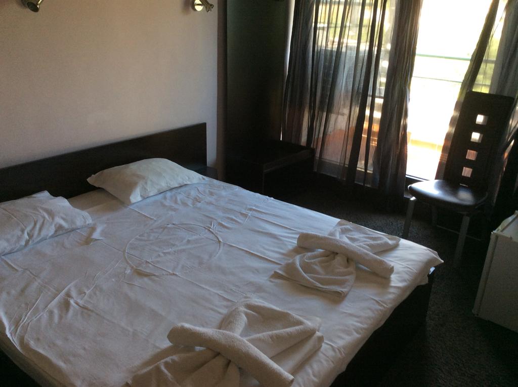 Нощувка в хотел Сантана**, Сандански на ТОП ЦЕНА - Снимка 8