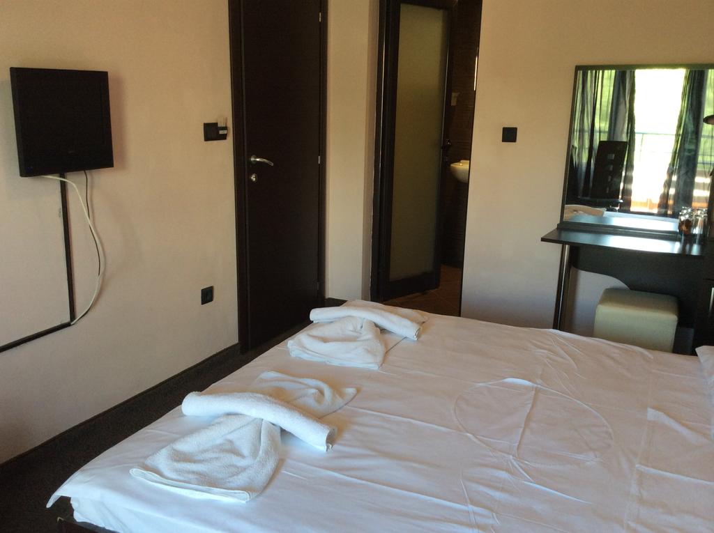 Нощувка в хотел Сантана**, Сандански на ТОП ЦЕНА - Снимка 7
