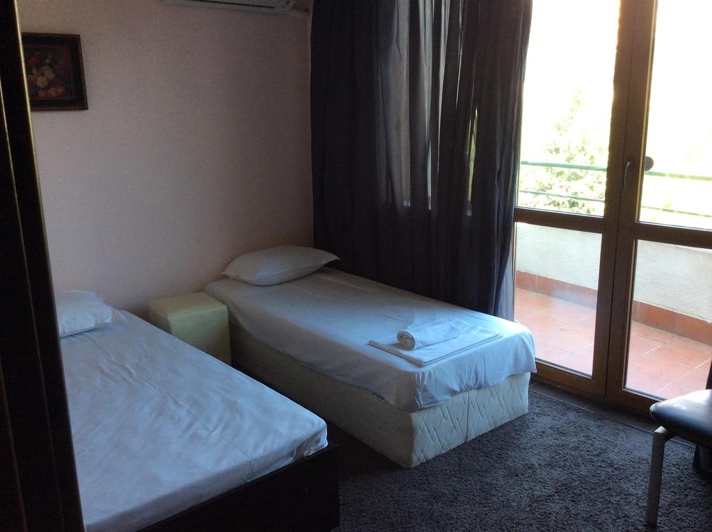 Нощувка в хотел Сантана**, Сандански на ТОП ЦЕНА - Снимка 4
