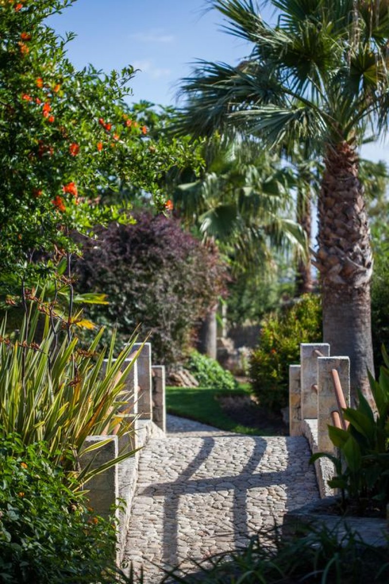 Achtis Hotel - Снимка 9